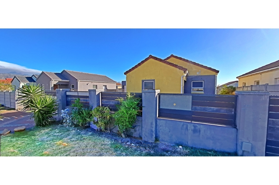 3 Bedroom Property for Sale in Broadlands Village Western Cape